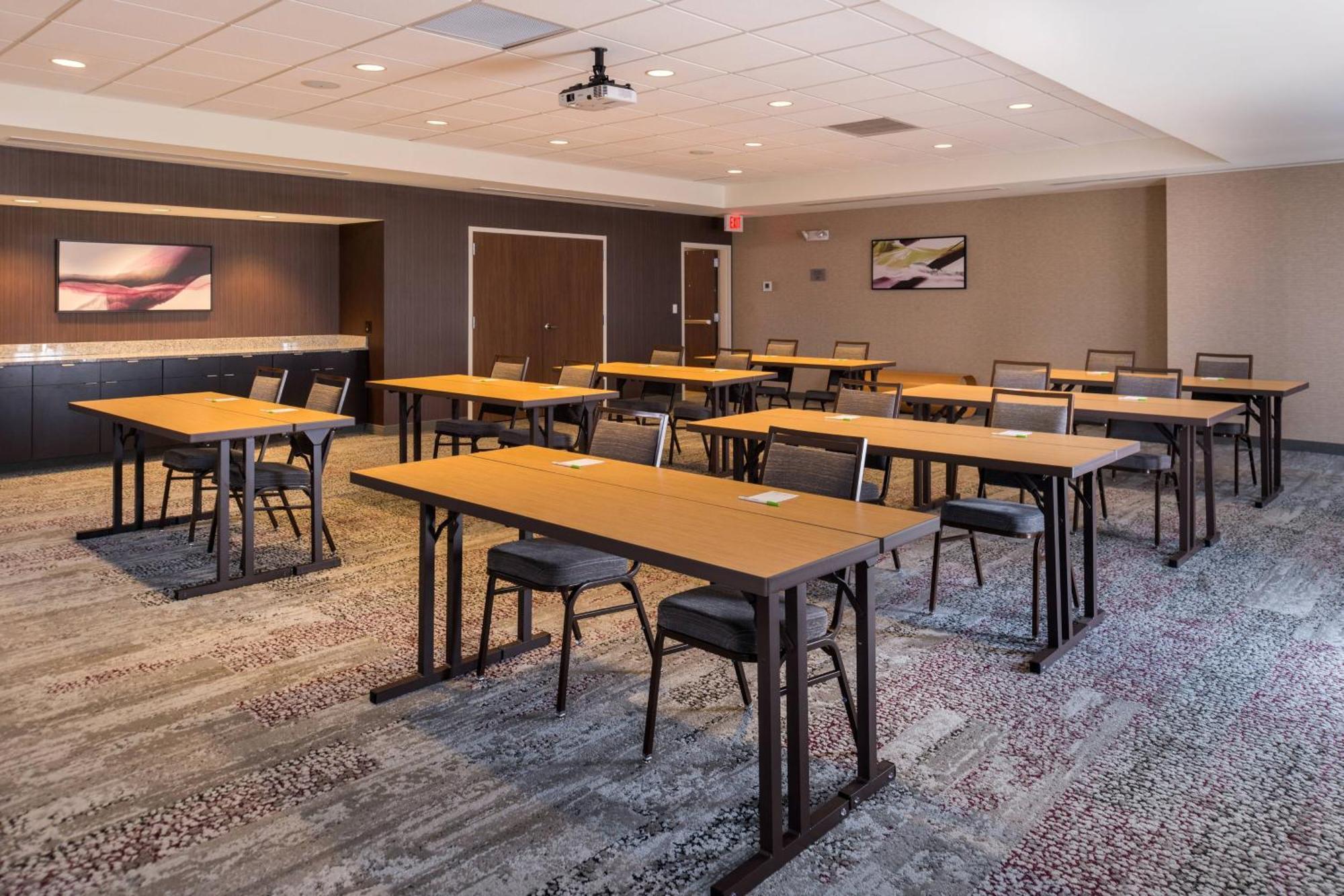 Courtyard By Marriott Elmira Horseheads Hotel Екстериор снимка