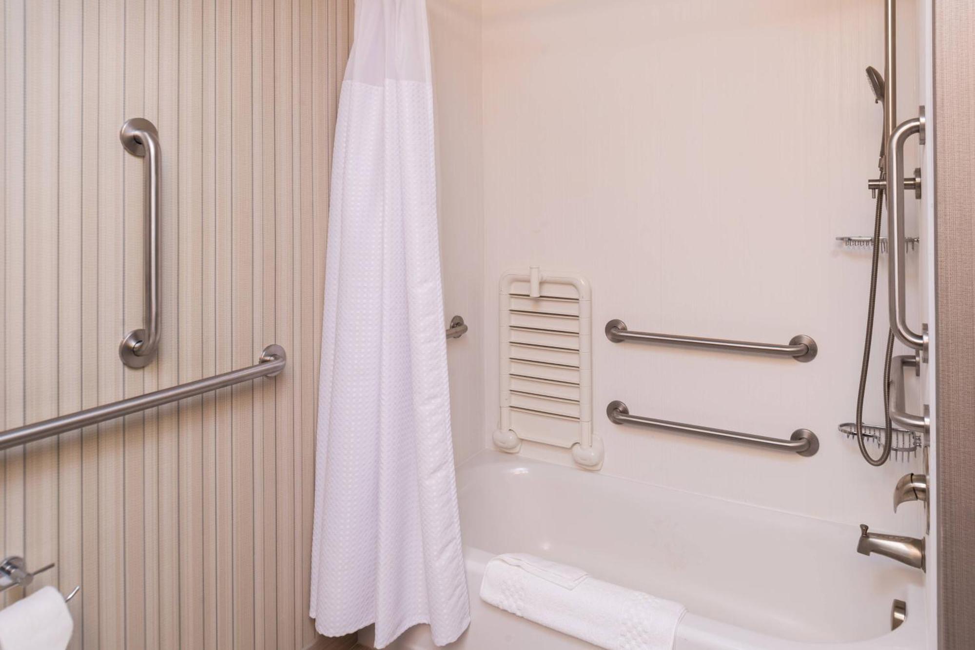 Courtyard By Marriott Elmira Horseheads Hotel Екстериор снимка
